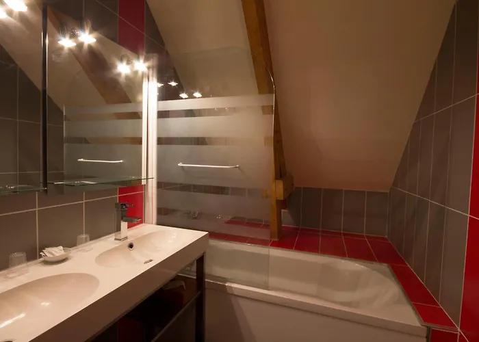 Manoir D'hermos Bed & Breakfast 3*